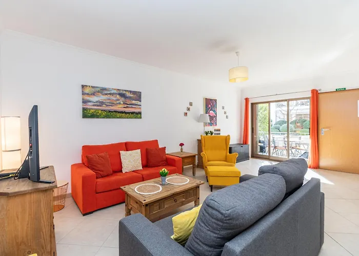 Barnton, Centre Apartman *