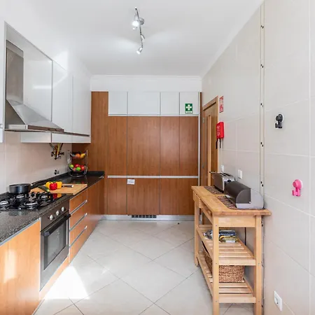 Barnton, Centre