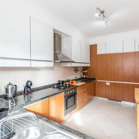 Barnton, Centre * Tavira