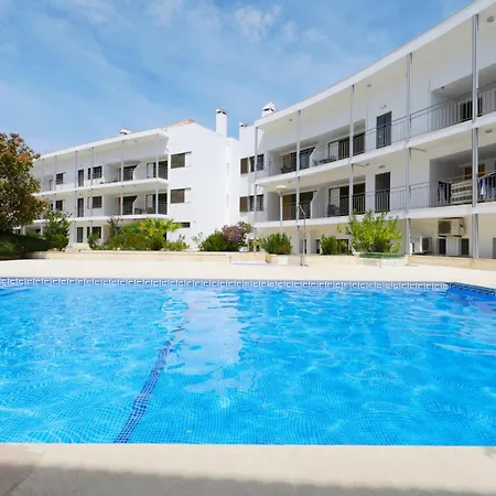 Barnton, Centre Tavira
