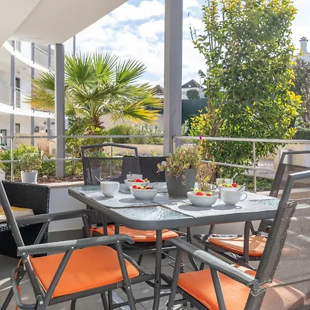 Barnton, Centre Tavira