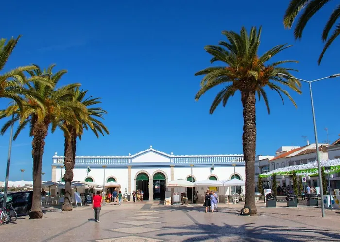Barnton, Centre Tavira